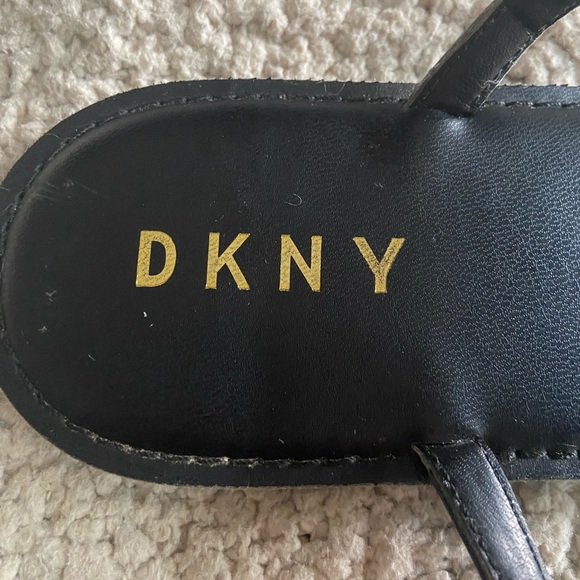 🔸 DKNY 🔸 black sandals - Picture 2 of 6